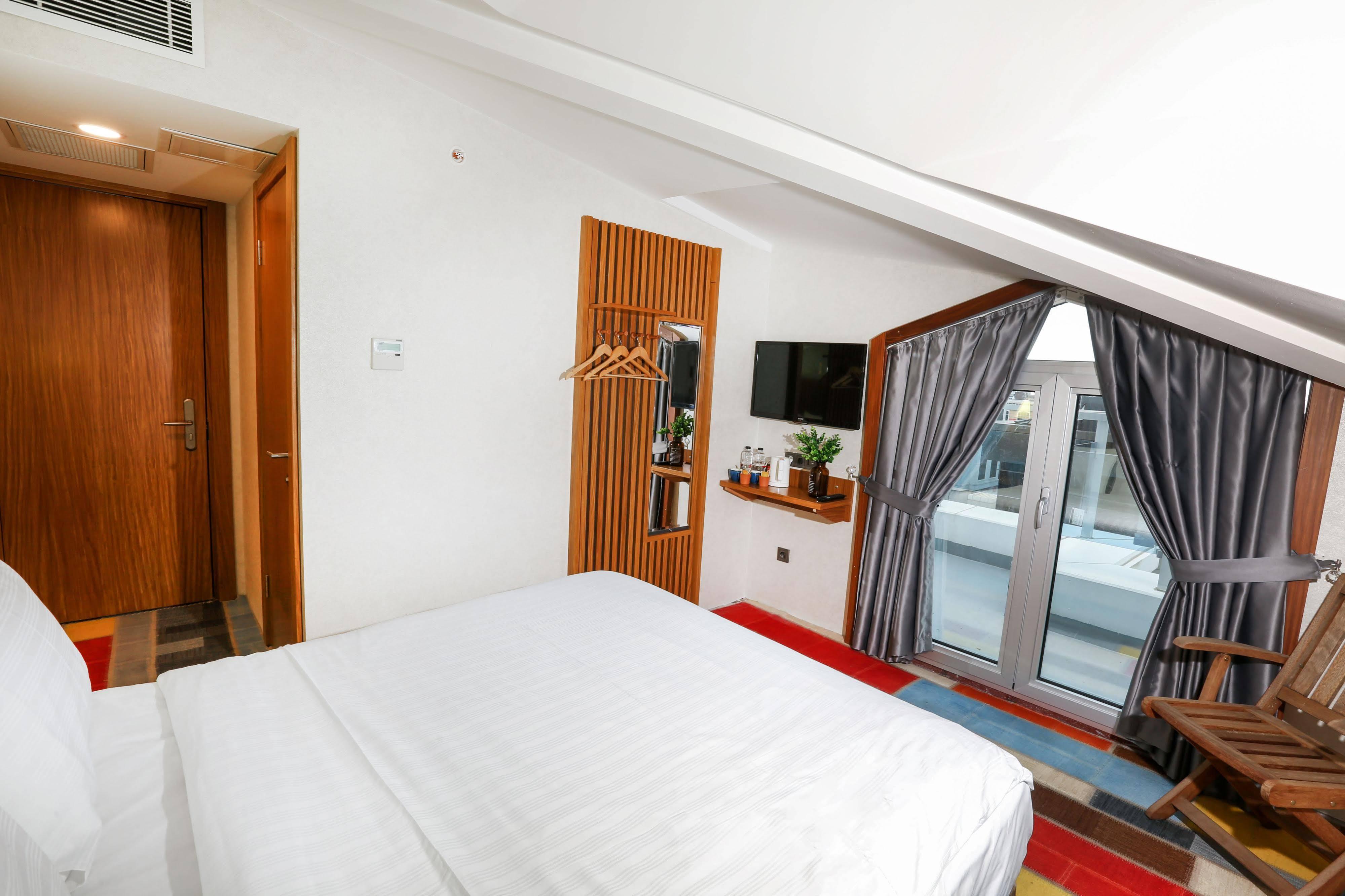 Discovery Hotel Стамбул Экстерьер фото